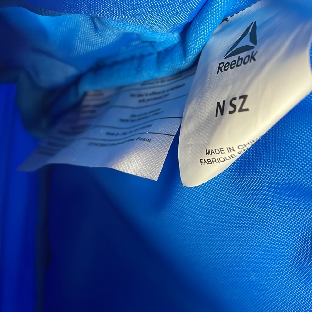 NWOT Small Reebok Backpack Color Blue - Picture 9 of 9